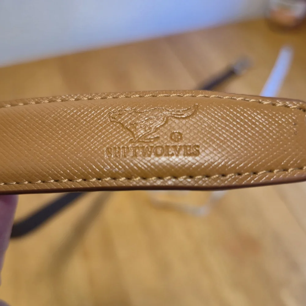 Elegant Tan Belt with Gold Buckle‎